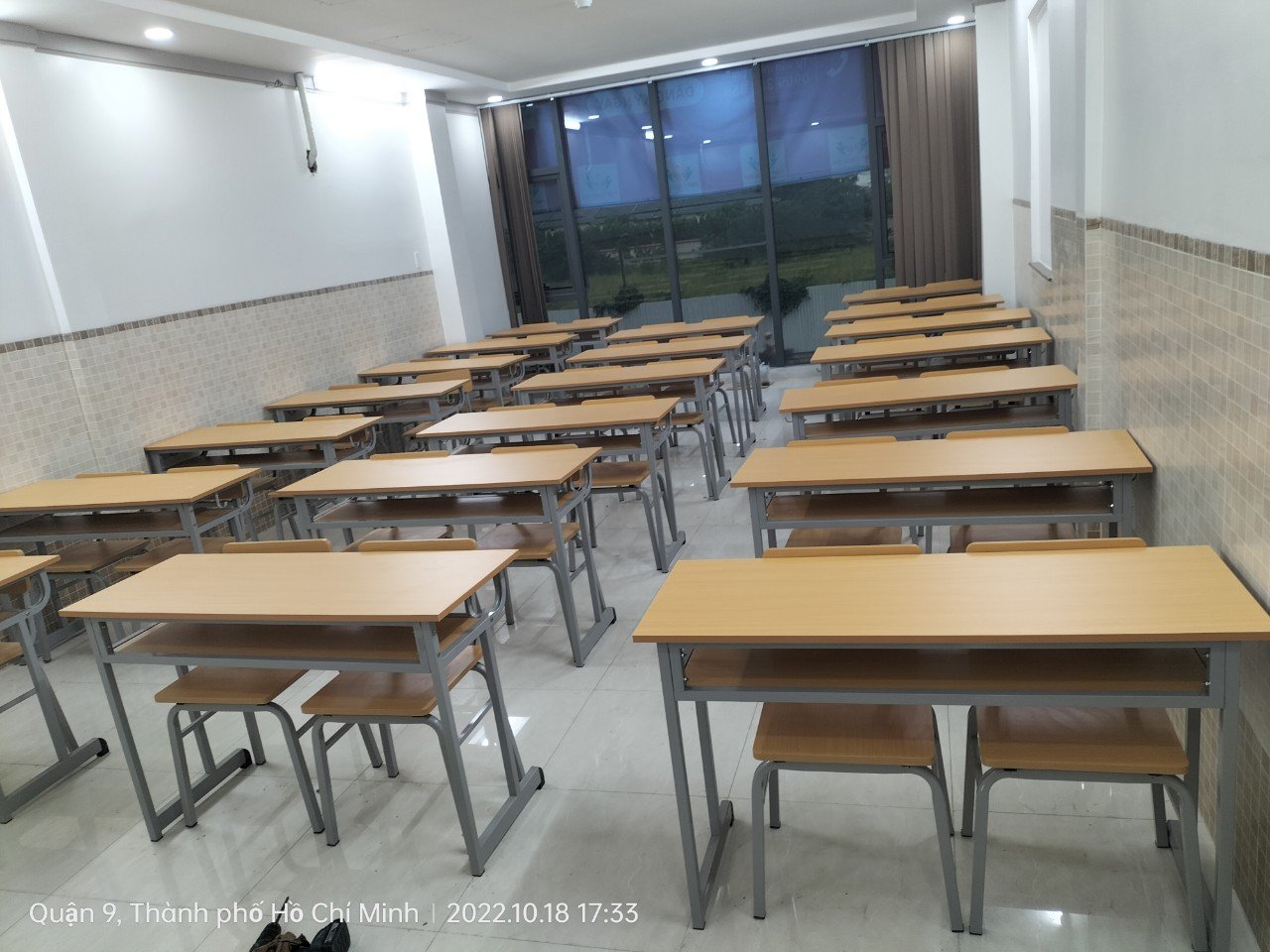 Bộ bàn ghế học sinh cấp 3 BHS123-CN